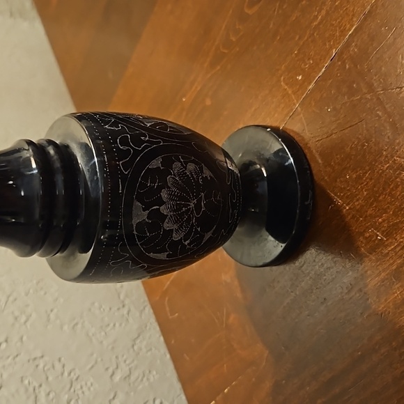 VTG Black Onyx Floral Etched Castlecore Outdoor Patio Vase - Picture 6 of 10